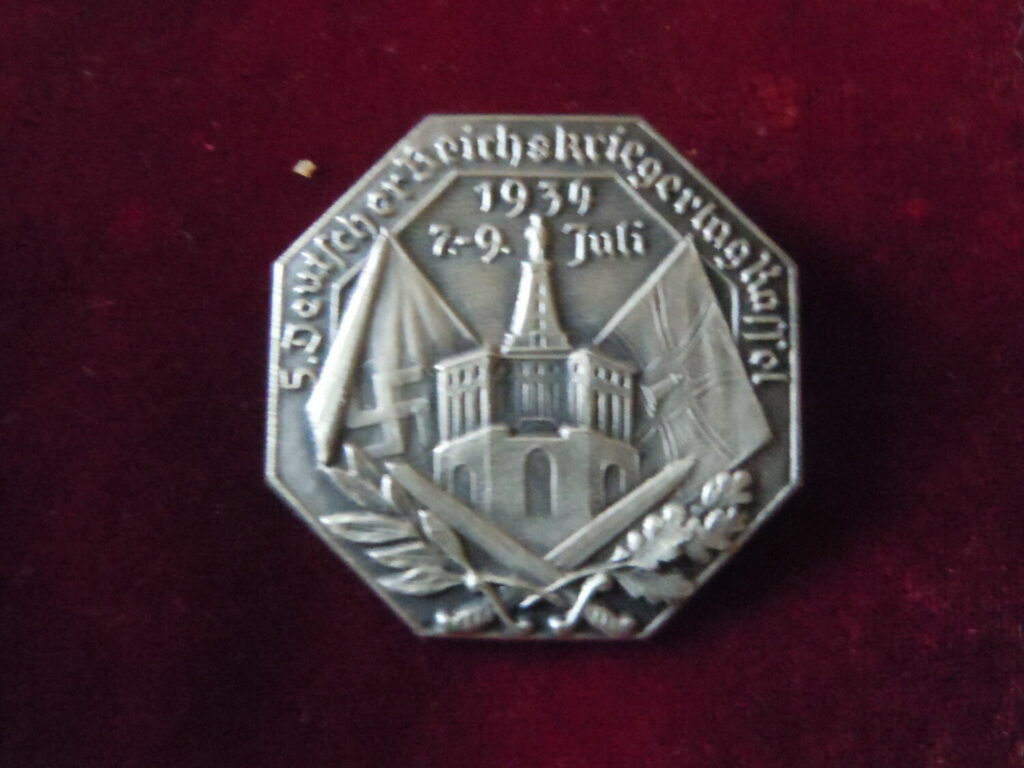 Insigne Deutscher Reichskriegertag Kassel 1934 - Militaria Allemand