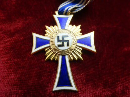 croix des mères or - militaria allemand