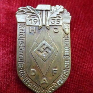 Tinie insigne de journée - militaria allemand WWII