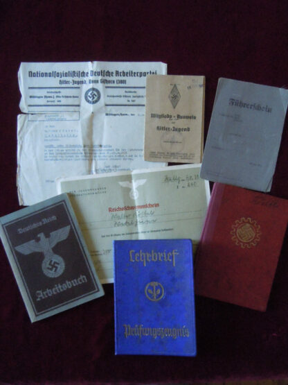 Lot documents Hitlerjugend - Militaria allemand