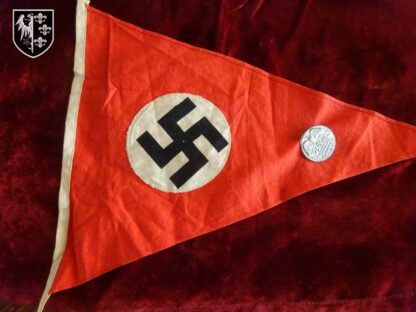 fanion NSDAP - Militaria allemand WWII