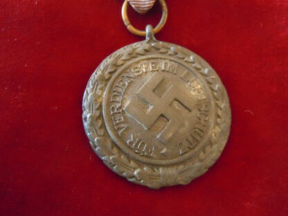 médaille Luftschutz - militaria allemand WWII