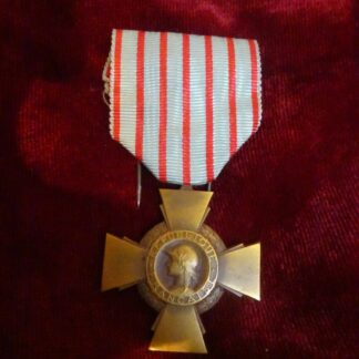 médaille croix du combattant - militaria France