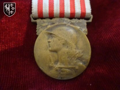 Médaille commémorative de la guerre 1914-1918 - militaria
