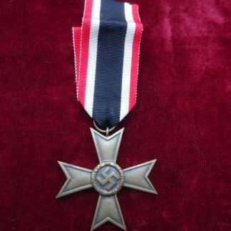 médaille croix du mérite - militaria allemand WWII