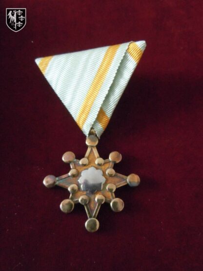 Médaille japonaise Ordre du Trésor Sacré 7e classe militaria japon WWII