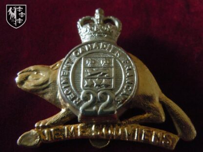 Insigne de béret du 22ème régiment royal d'infanterie canadien - militaria Canada