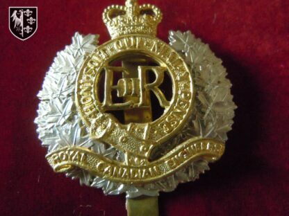 Insigne de béret Royal Canadian Engineers - militaria canada