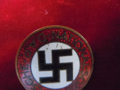 insigne NSDAP - militaria allemand - German militaria
