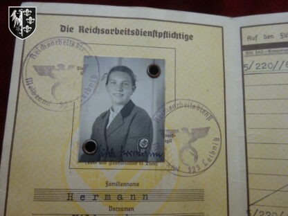 Livret RAD au nom de Hildegunde Hermann née le 29 aout 1921. Période 1940 - militaria allemand