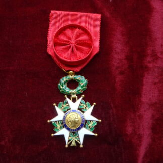 Médaille Officier Légion d'Honneur 3e République en or massif 18 poinçon tête d'aigle.