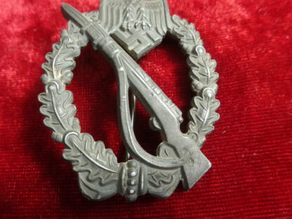 Badge assaut infanterie (infanterie sturmabzeichen). Très bon état.