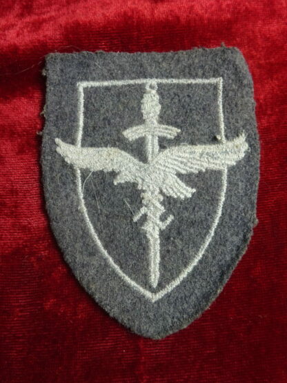Insigne en tissus asssitante féminine Flak (Flakhelferin Armspiegel) - militaria allemand