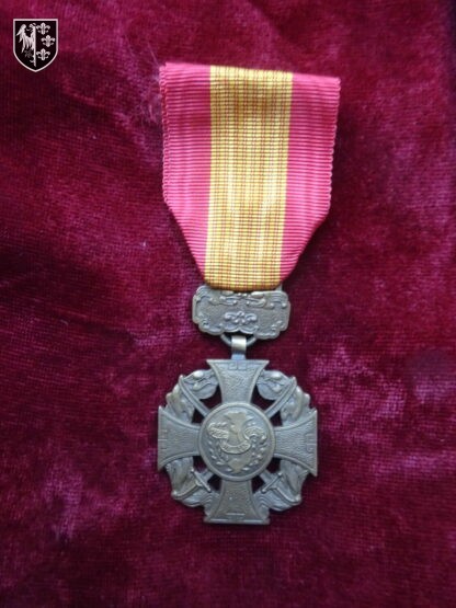 Médaille Croix de la Vaillance Vietnam - Militaria