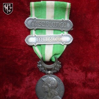 Médaille commémorative de la campagne du Maroc 1909 1912 en argent agrafe Maroc et Casablanca. Militaria