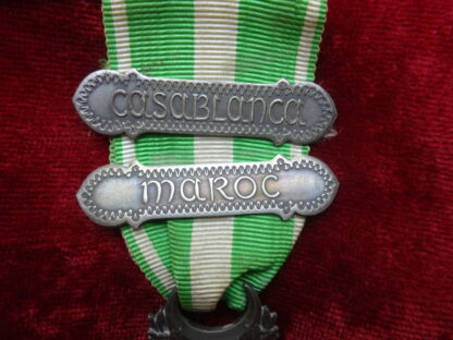 Médaille commémorative de la campagne du Maroc 1909 1912 en argent agrafe Maroc et Casablanca. Militaria