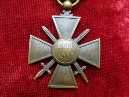 Médaille Croix de Guerre 1914-1915 avec une étoile de bronze - Militaria France