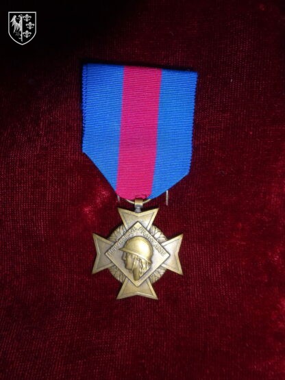 Médaille Croix des Services Militaires Volontaires (1934-1957) classe bronze type 2 - Militaria