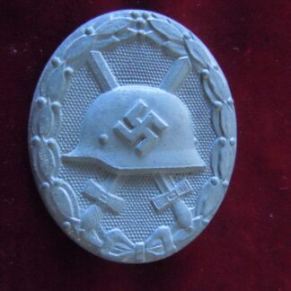 Militaria allemand - badge des blessés