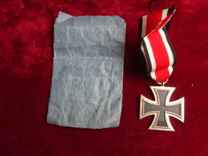 Croix de fer deuxième classe avec son enveloppe - Militaria allemand