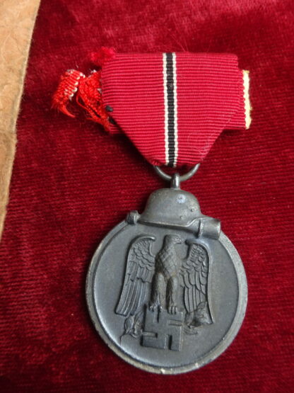 Médaille Campagne de Russie 1941-1942 avec son enveloppe. Militaria allemand