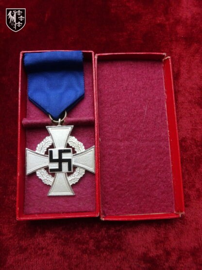 Médaille 25 ans de service avec sa boite - militaria allemand