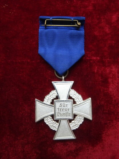 Médaille 25 ans de service avec sa boite - militaria allemand