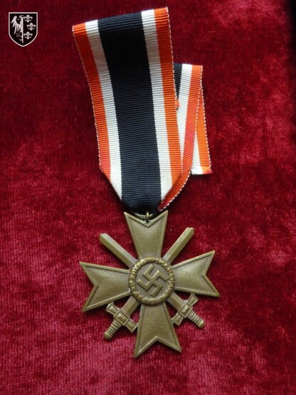 Médaille Croix du Mérite avec Glaives - Militaria allemand