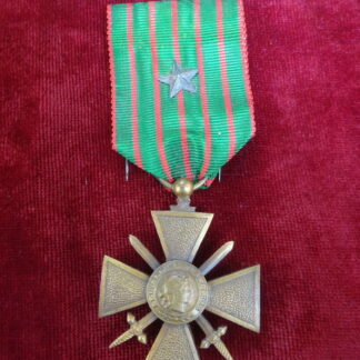Médaille Croix de Guerre 1914-1918 avec une étoile de bronze - Militaria France