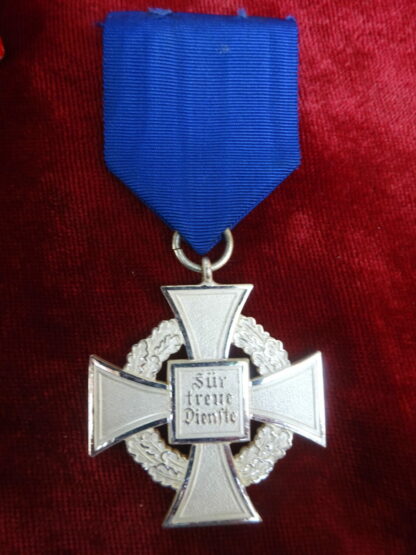 Médaille 25 ans de service avec sa boite - Militaria allemand