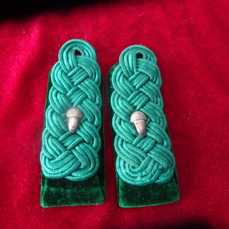 Paire de pattes d'épaule forestiers