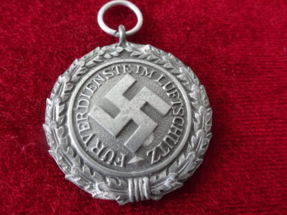 Médaille Luftschutz RÉSERVÉ (CD) – Image 2