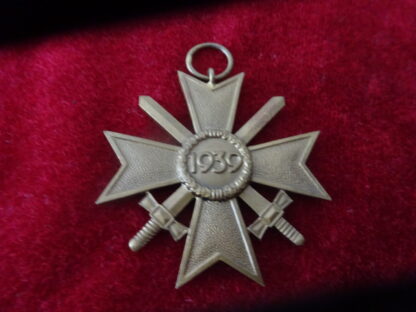 Médaille croix du mérite avec glaives – Image 3