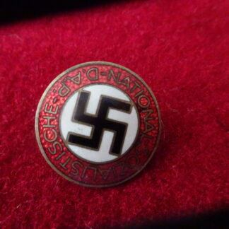 Insigne boutonnière du Parti