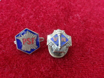 Lot 2 insignes PSF et Volontaires nationaux RÉSERVÉ (CD)