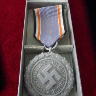 Médaille Luftschutz RÉSERVÉ (CD)