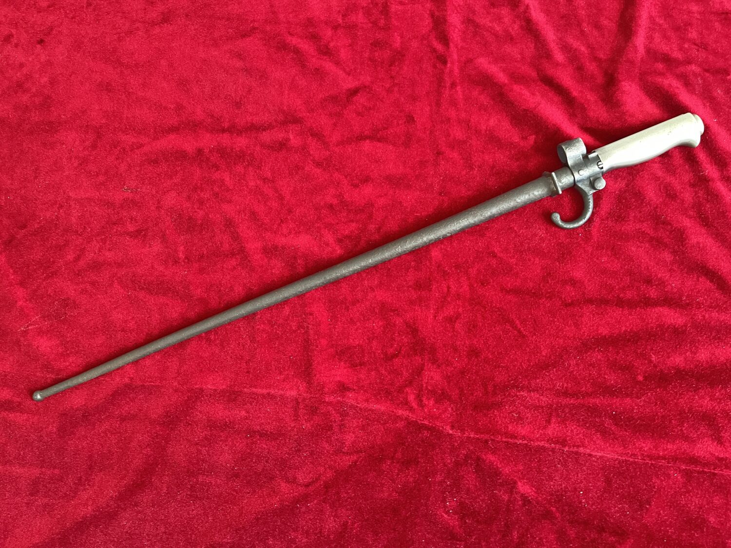 Baïonnette Lebel Rosalie M1886 à quillon - Souvenirs historiques et ...